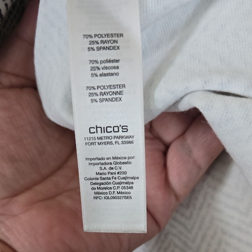 Chico's Weekends Navy & White Patterned Knit Vest Size 1 Unisex - Picture 6 of 7